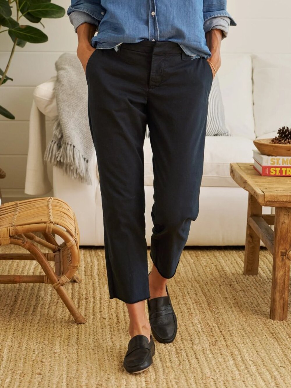 Frank & Eileen Wicklow Chino Pants 6 Washed Black Cropped Raw Hem Cotton Casual